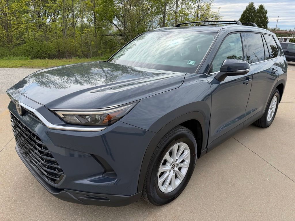 Certified 2025 Toyota Grand Highlander AWD image 1