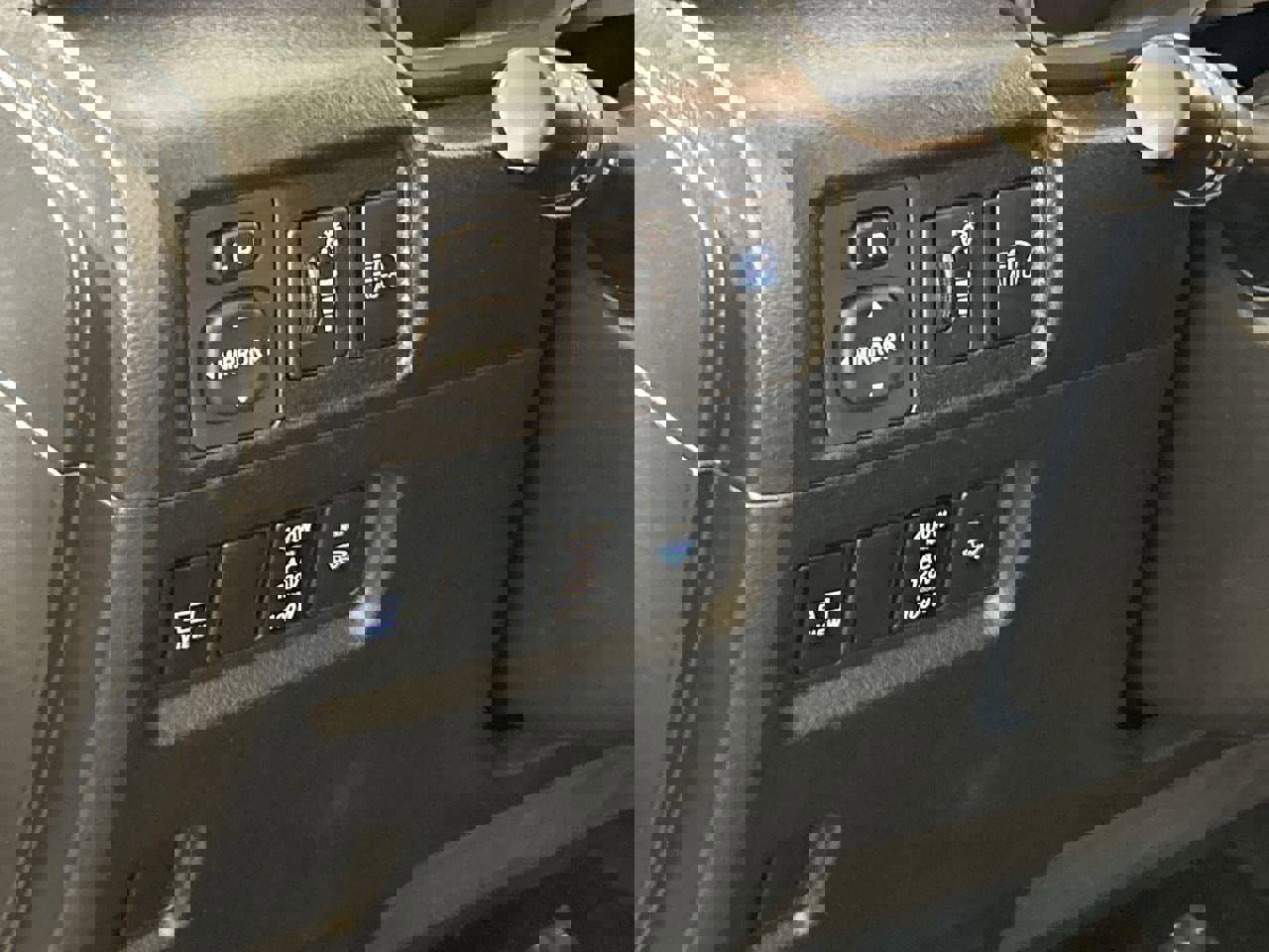 Used 2023 Toyota 4Runner Limited AWD/4WD image 13