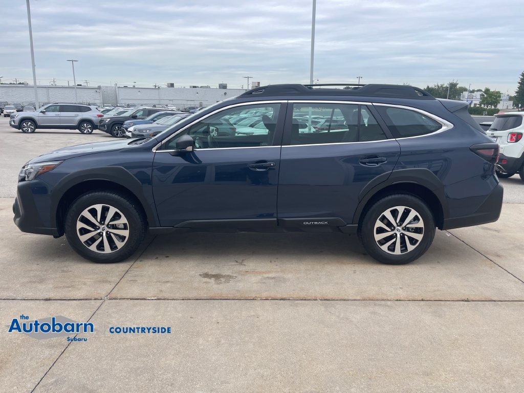 Certified 2025 Subaru Outback AWD/4WD image 2