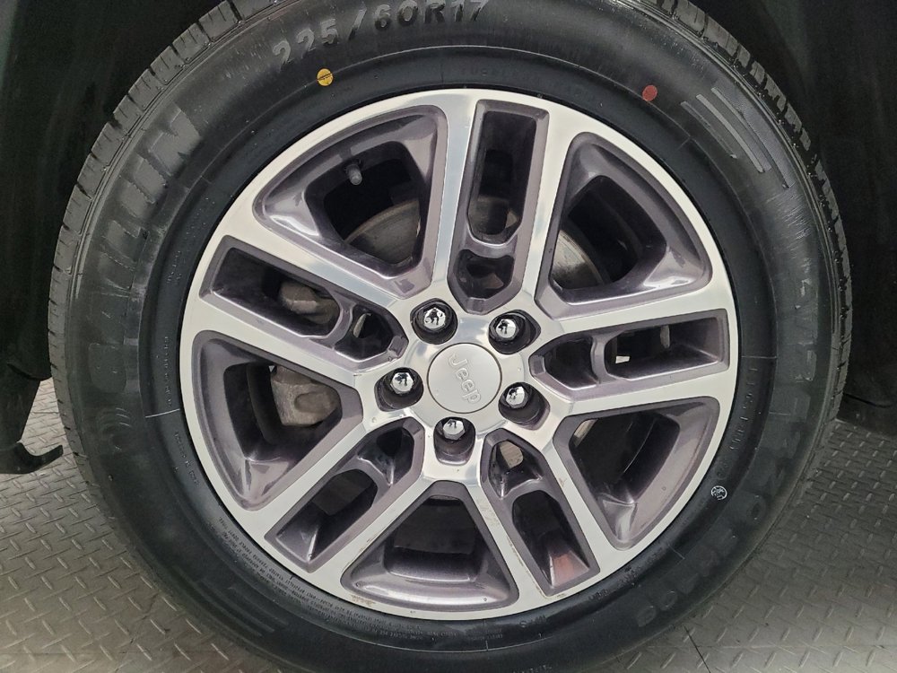 Used 2017 Jeep Compass Latitude w/ Popular Equipment Group image 31