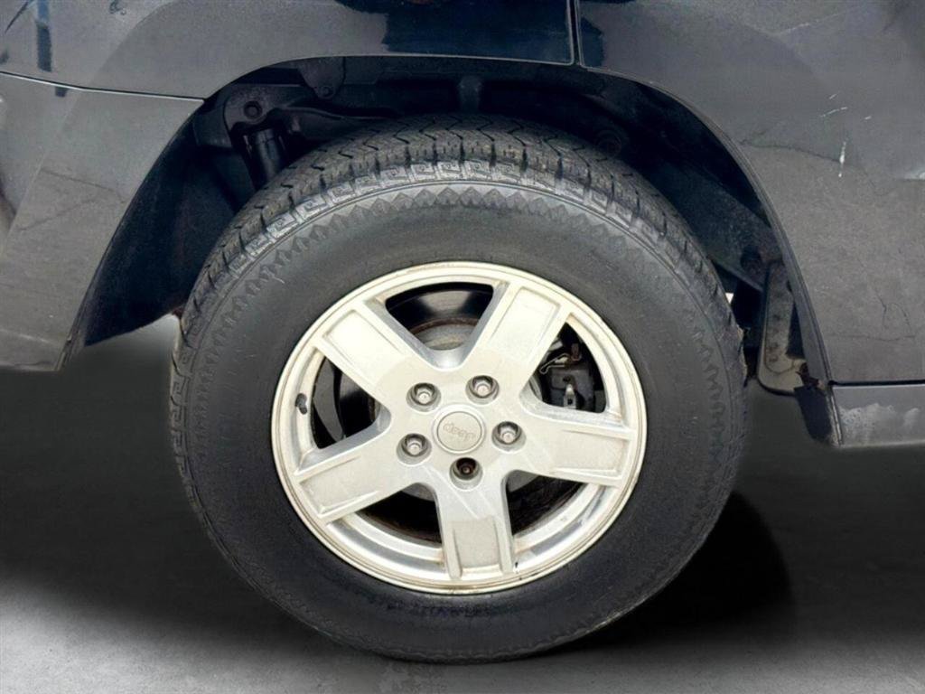 Used 2007 Jeep Grand Cherokee Laredo RWD image 32