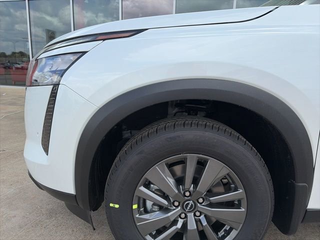 New 2026 Nissan Pathfinder SV w/ Cargo Package AWD/4WD image 7