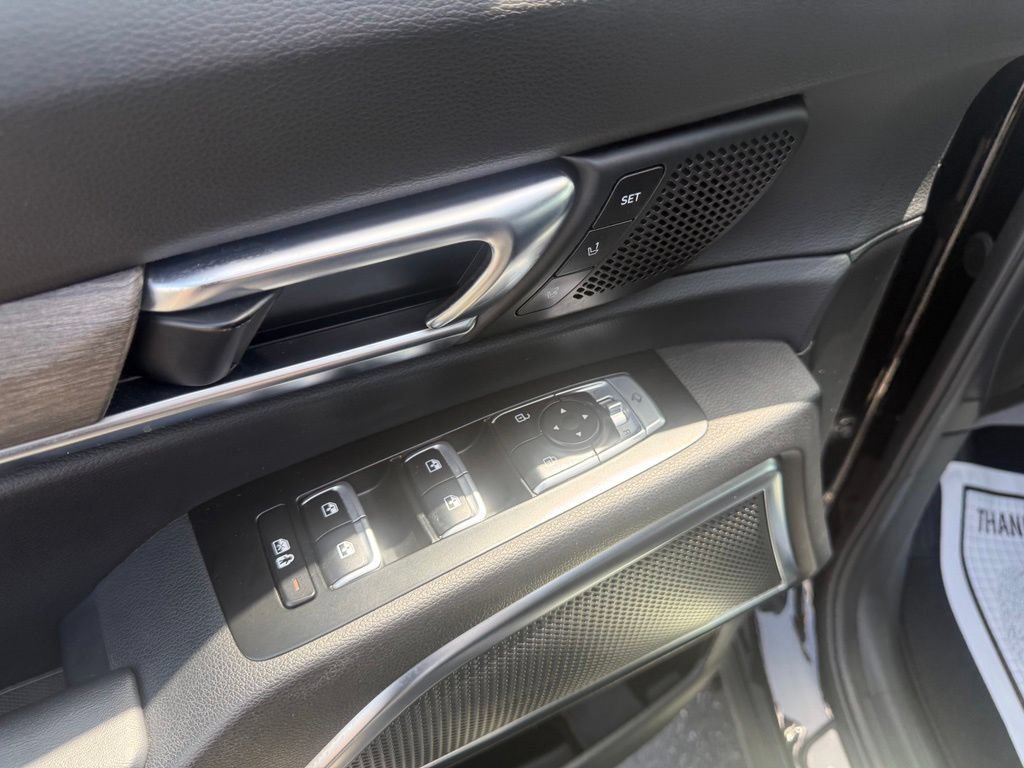 Used 2021 Kia Telluride SX w/ SX Prestige Package AWD/4WD image 13