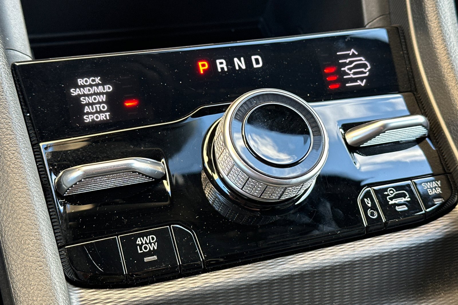 New 2023 Jeep Grand Cherokee Trailhawk w/ Advanced Protech Group II image 21