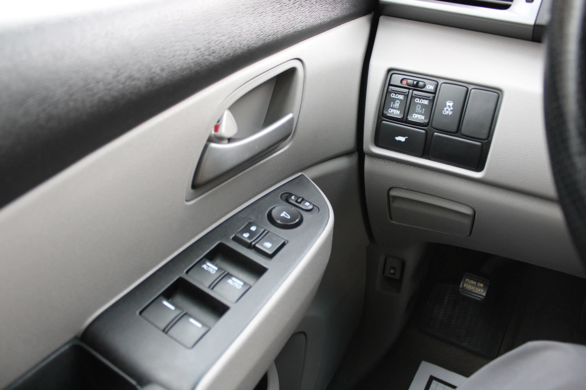 Used 2012 Honda Odyssey EX-L image 24