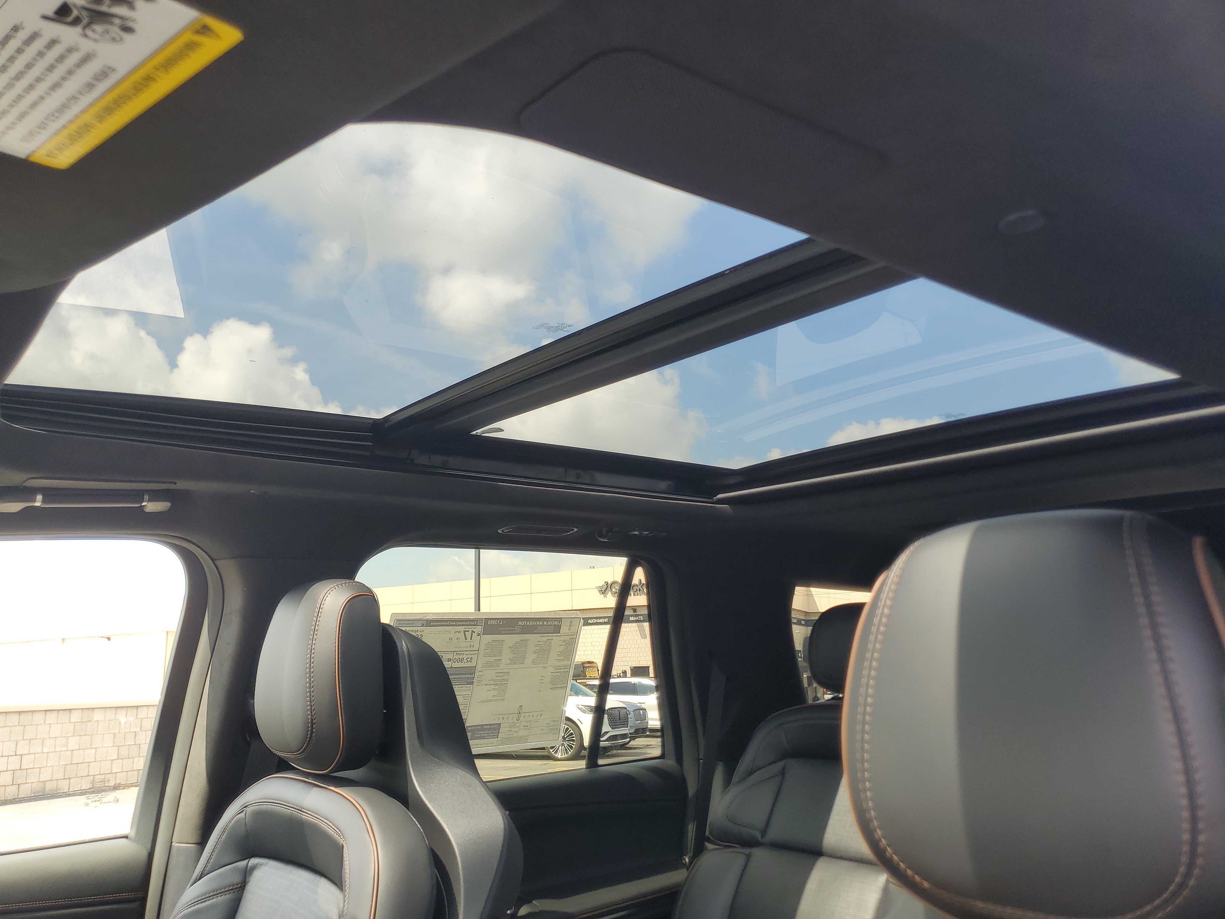 New 2026 Lincoln Navigator Black Label AWD/4WD image 11