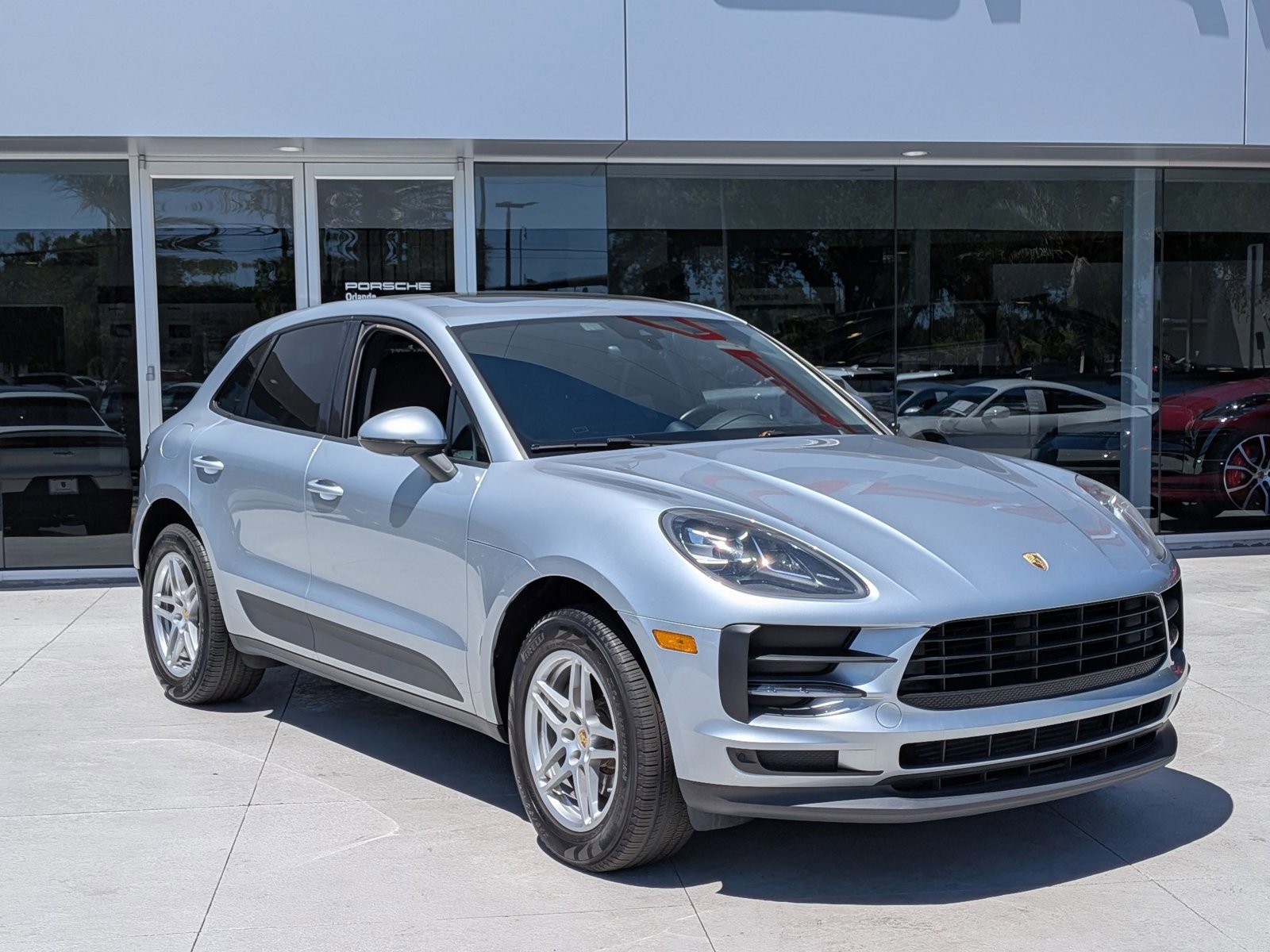 Certified 2019 Porsche Macan AWD/4WD image 7