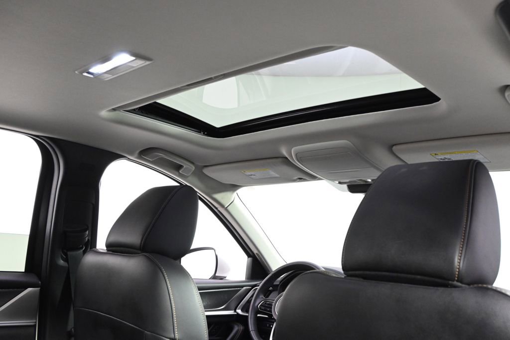 Certified 2024 MAZDA CX-90 Plug-In Hybrid w/ Preferred image 17