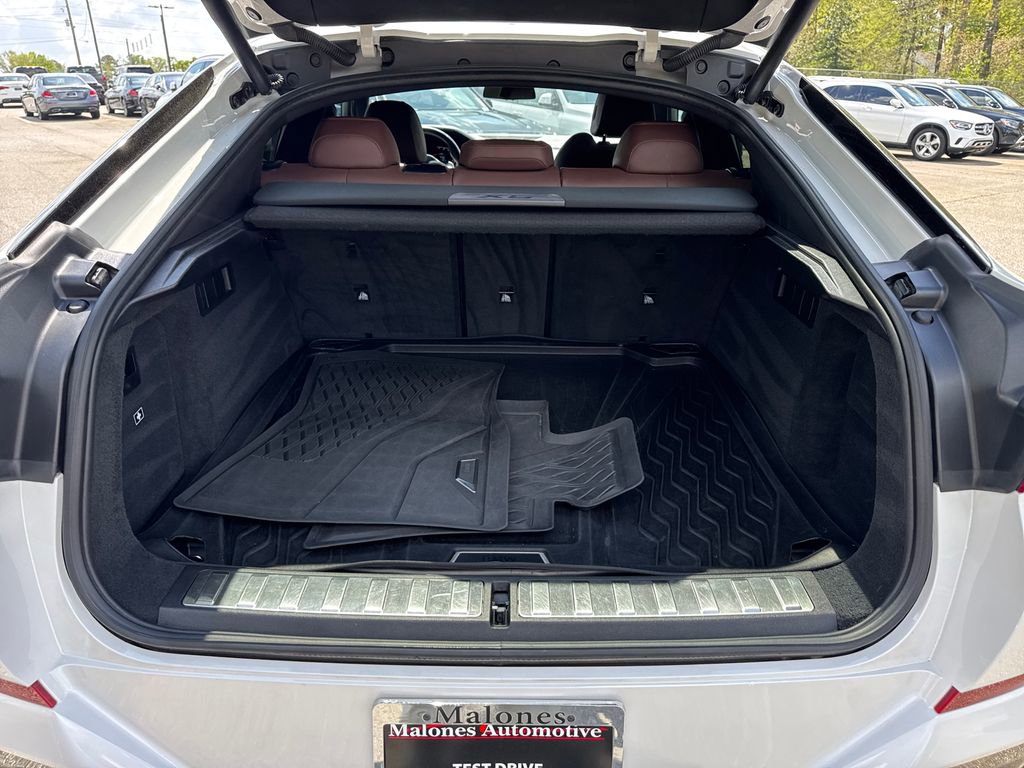 Used 2021 BMW X6 sDrive40i w/ Executive Package image 18