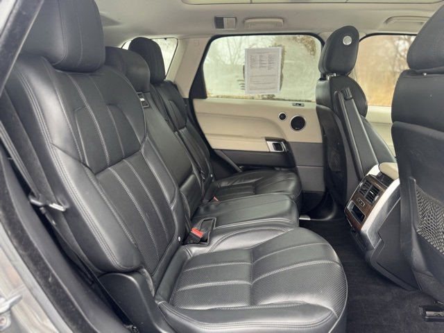 Used 2015 Land Rover Range Rover Sport HSE image 18