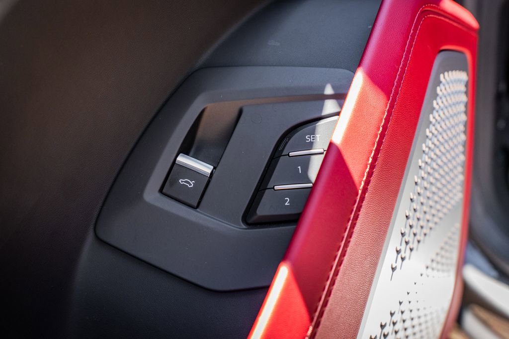 Used 2023 Lamborghini Urus S AWD/4WD image 19