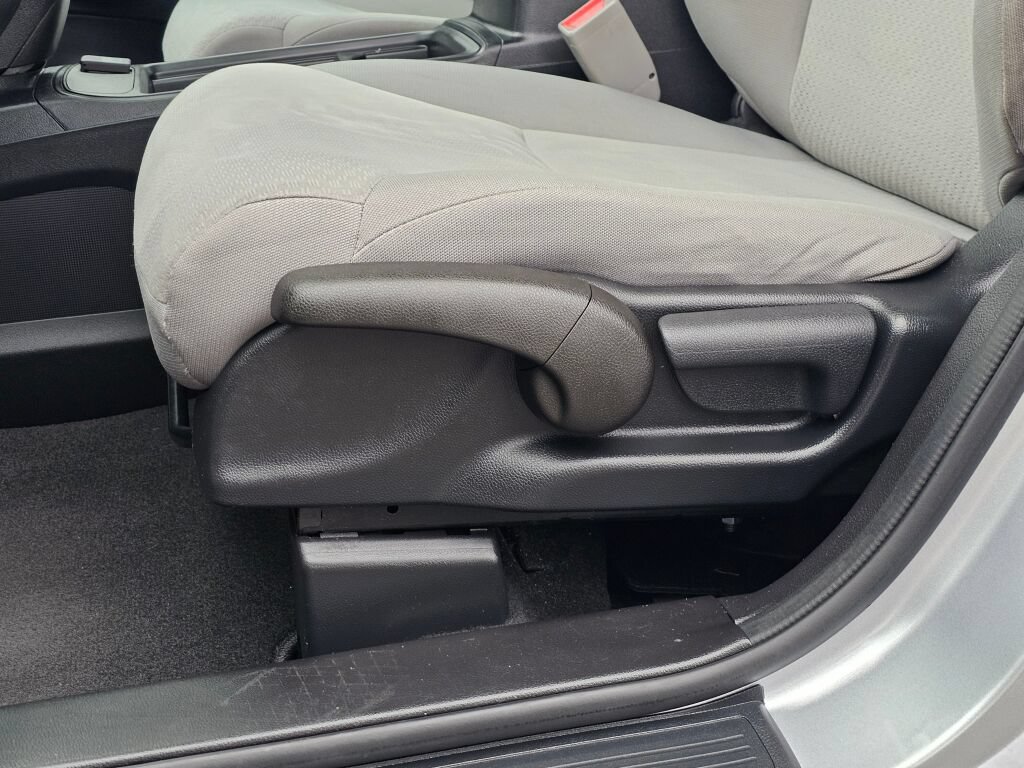 Used 2016 Honda CR-V LX image 35