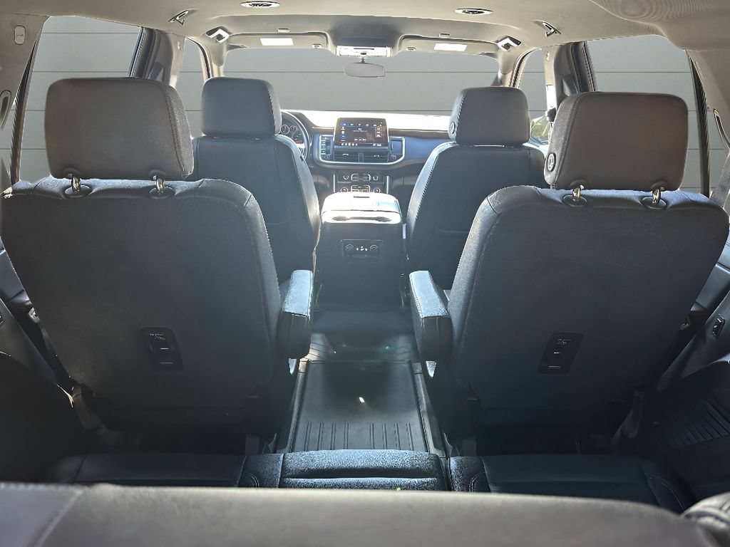 Used 2021 Chevrolet Tahoe Z71 w/ Luxury Package AWD/4WD image 11