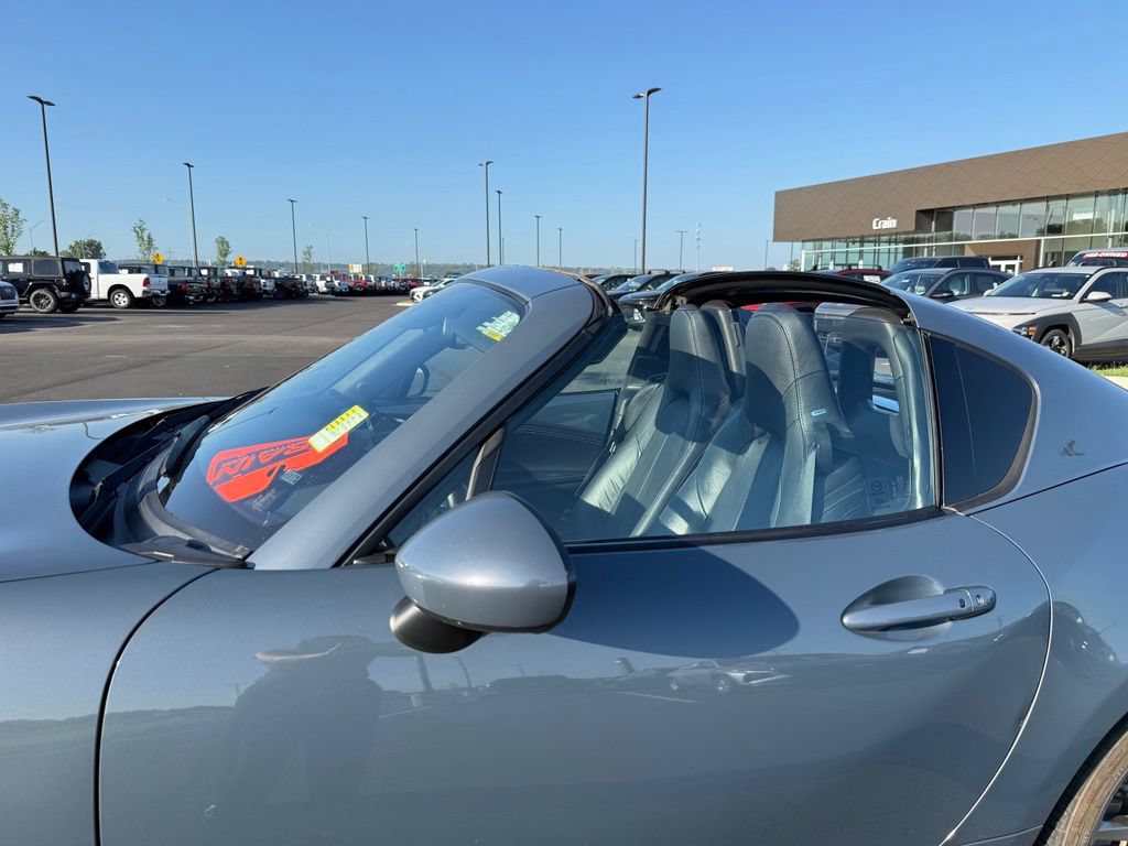 Used 2021 MAZDA MX-5 Miata RF Grand Touring RWD image 9