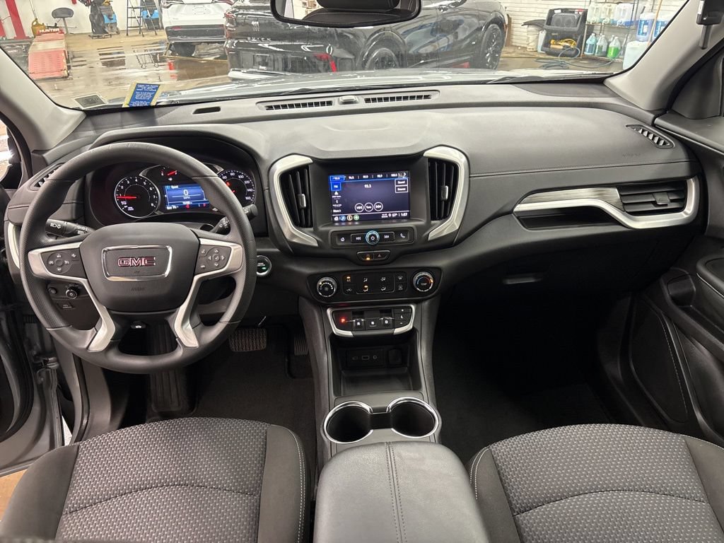 Used 2024 GMC Terrain SLE AWD/4WD image 11