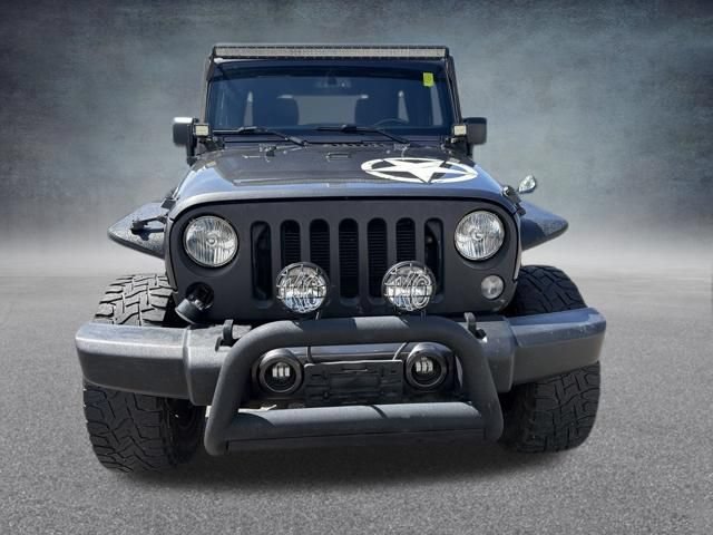 Used 2018 Jeep Wrangler Unlimited Sahara AWD/4WD image 3