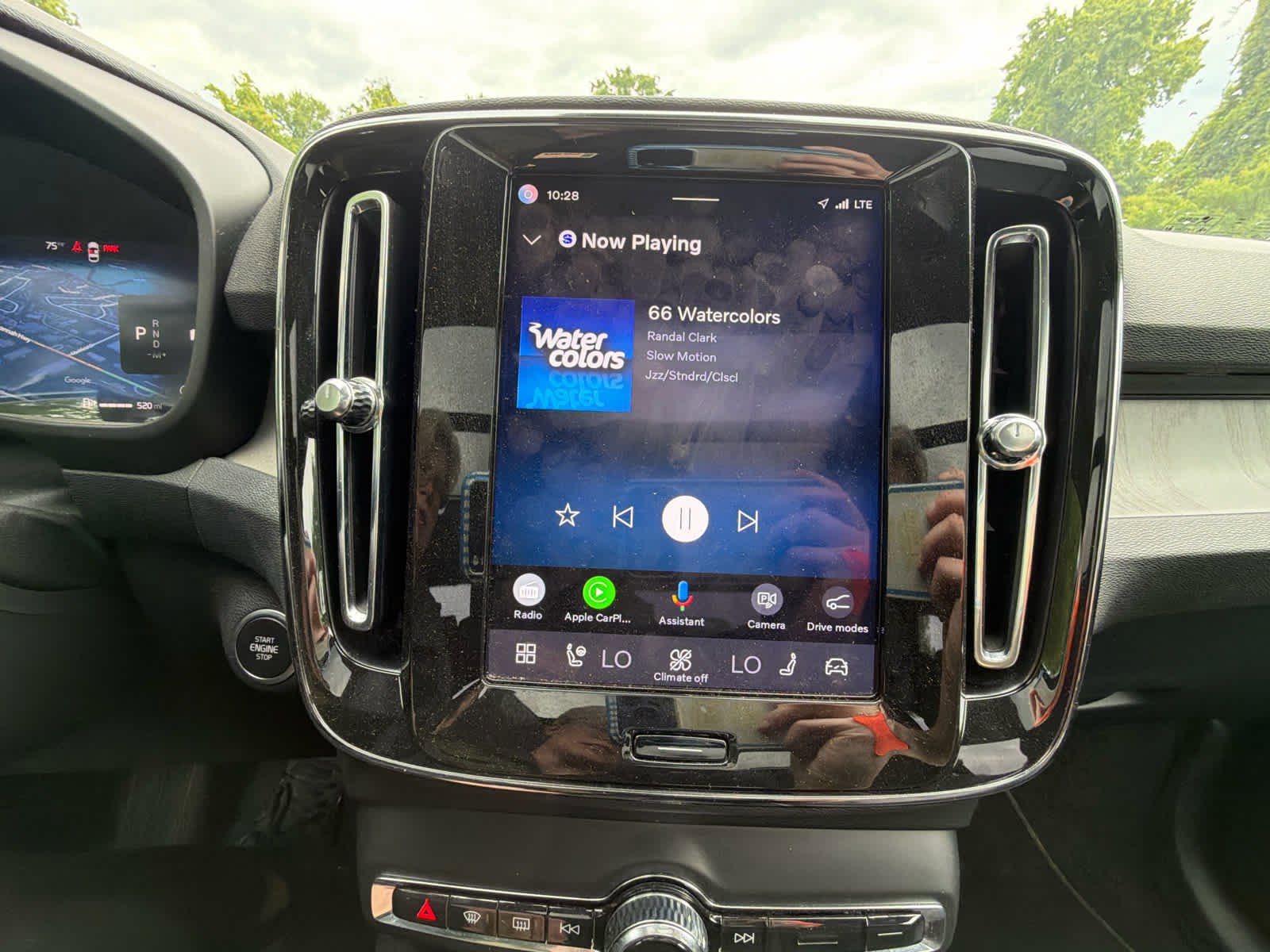 Certified 2025 Volvo XC40 B5 Core AWD/4WD image 29