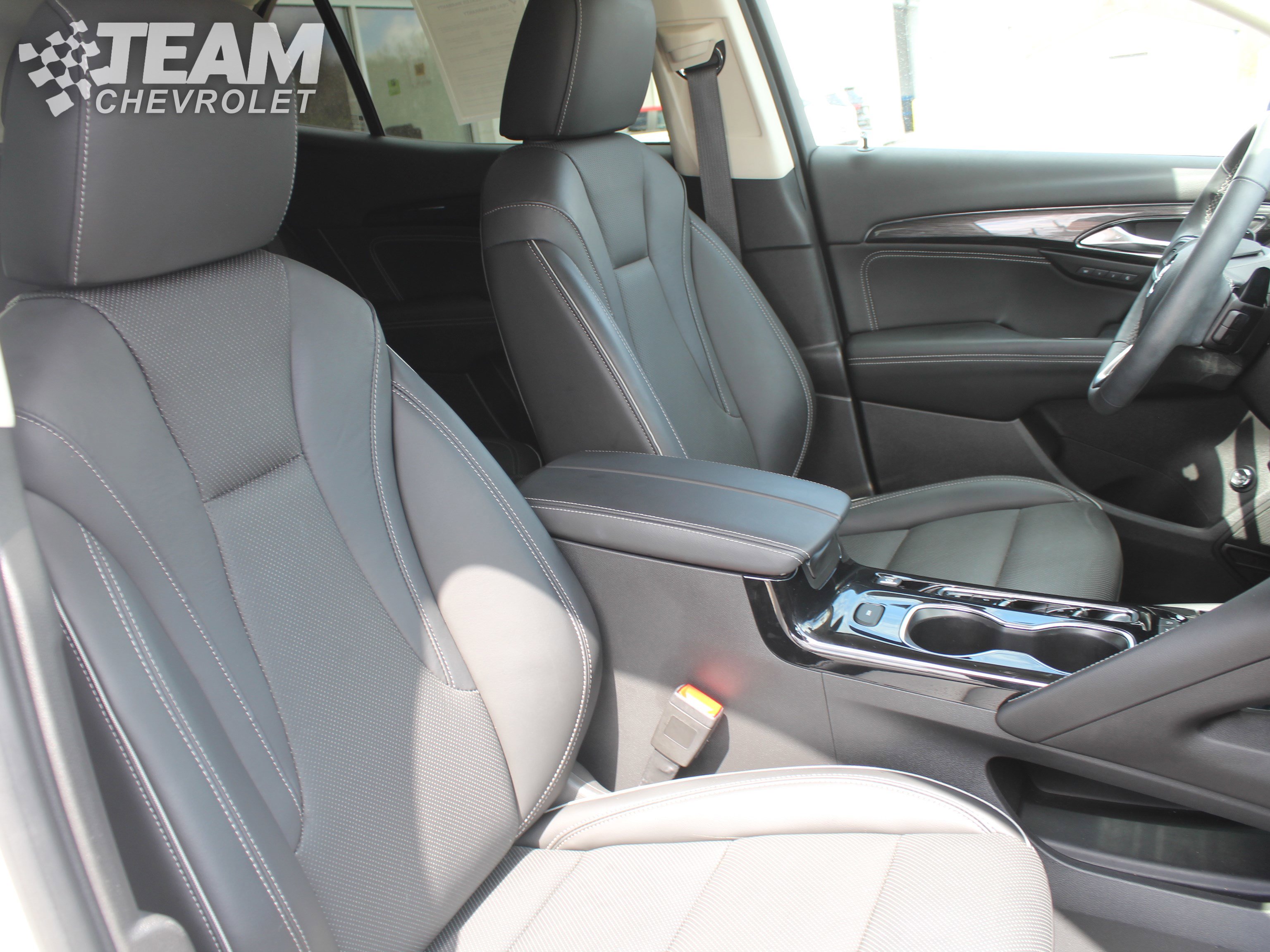 Used 2023 Buick Envision Essence image 27