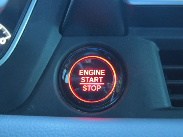 Used 2025 Honda Pilot Sport image 15