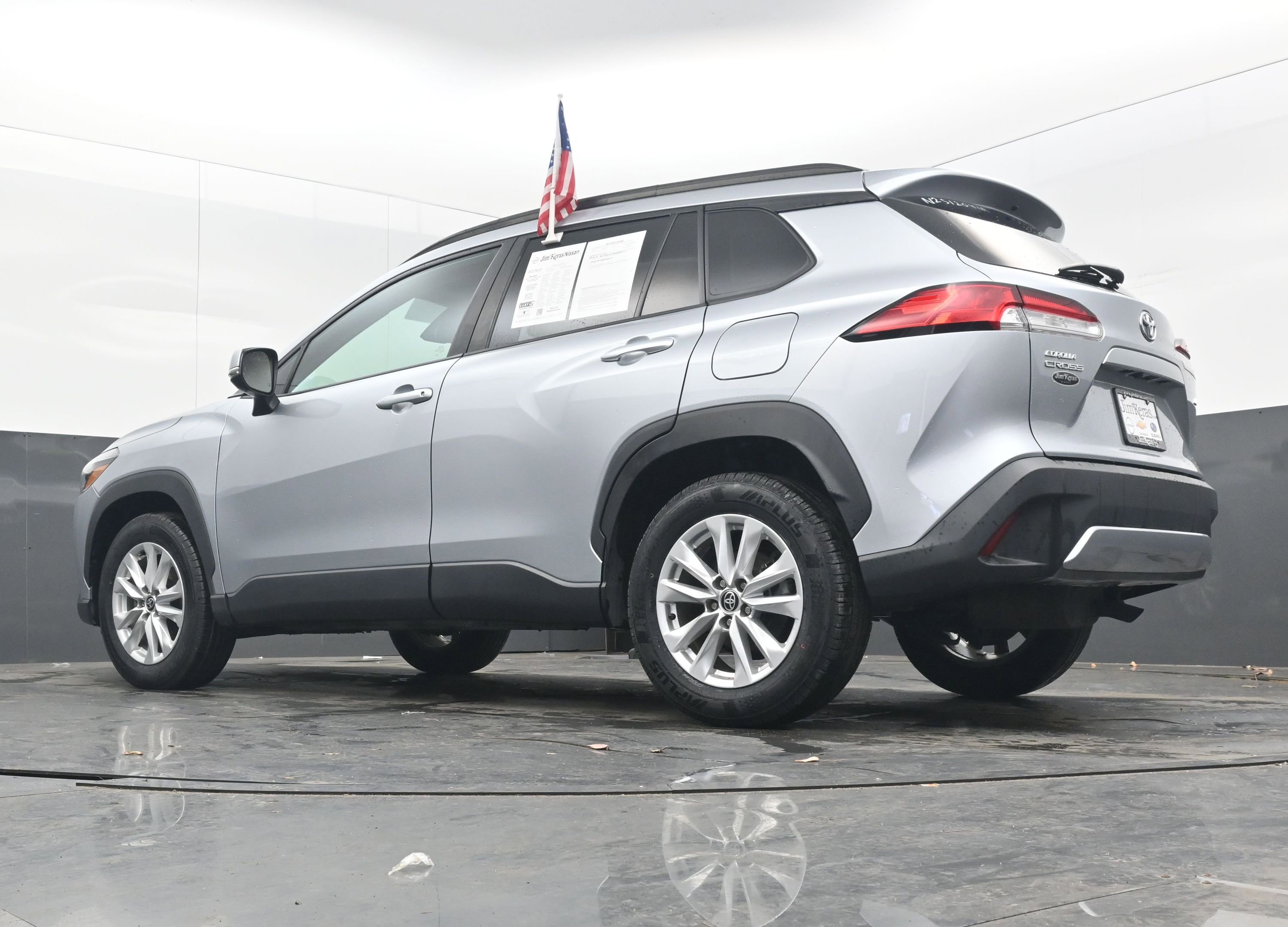 Used 2022 Toyota Corolla Cross LE image 27