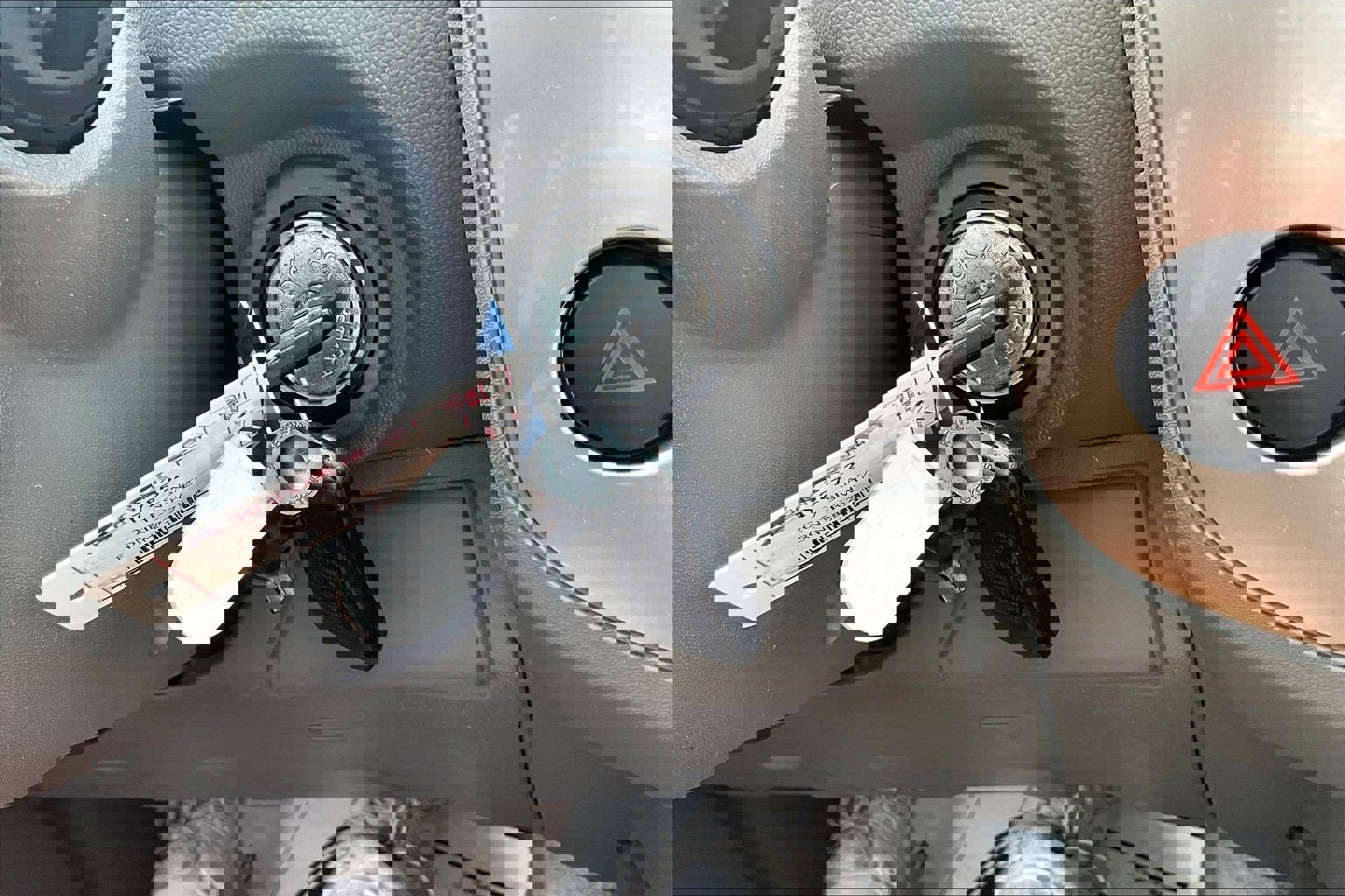 Used 2017 Nissan Frontier SL AWD/4WD image 12