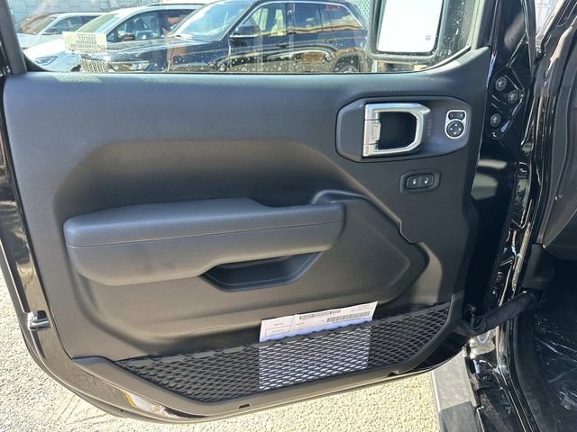 New 2025 Jeep Wrangler Unlimited Rubicon w/ Safety Group image 8