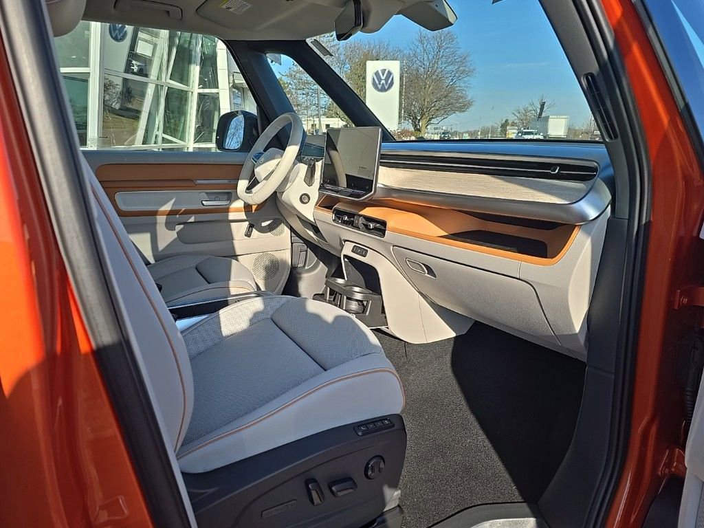 New 2025 Volkswagen ID. Buzz 1st Edition image 16