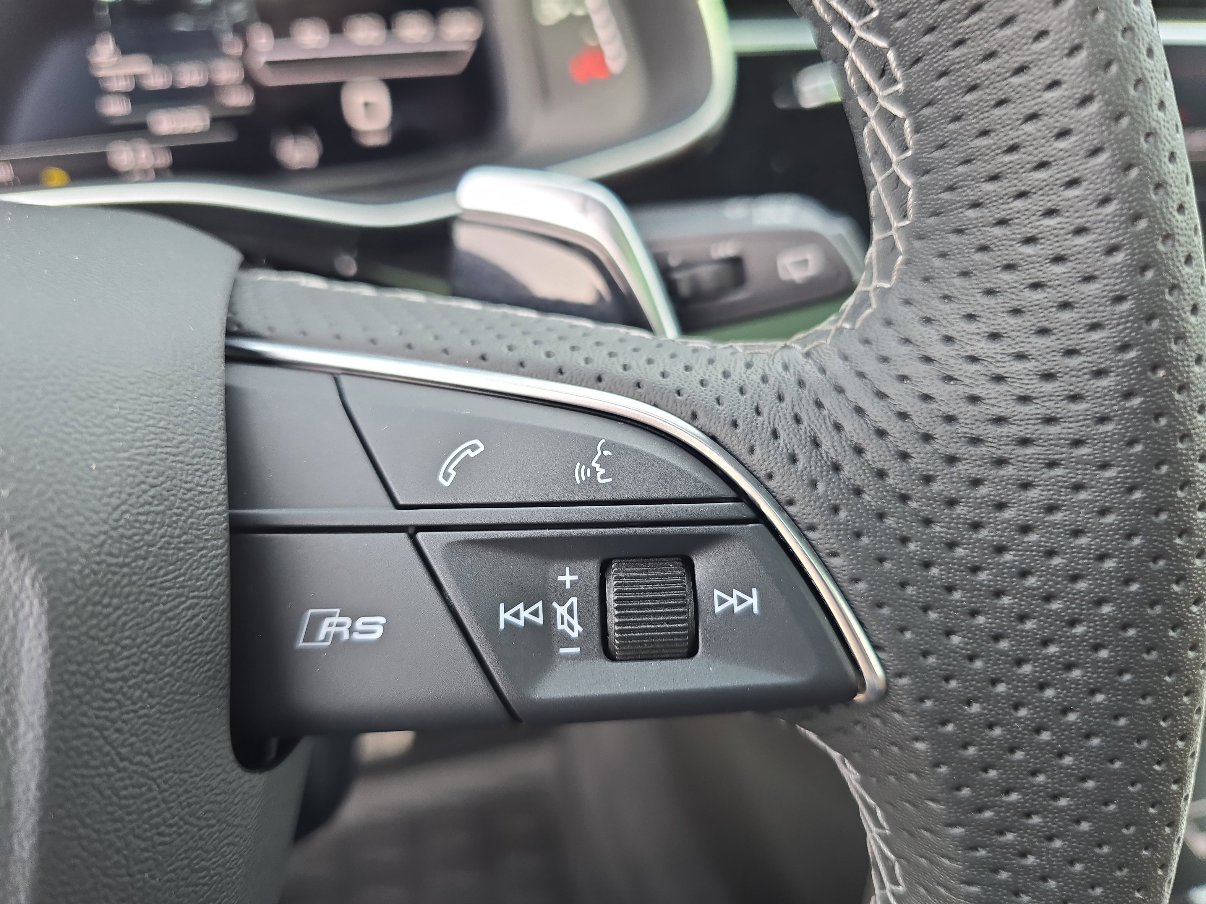 Certified 2023 Audi RS Q8 AWD/4WD image 18