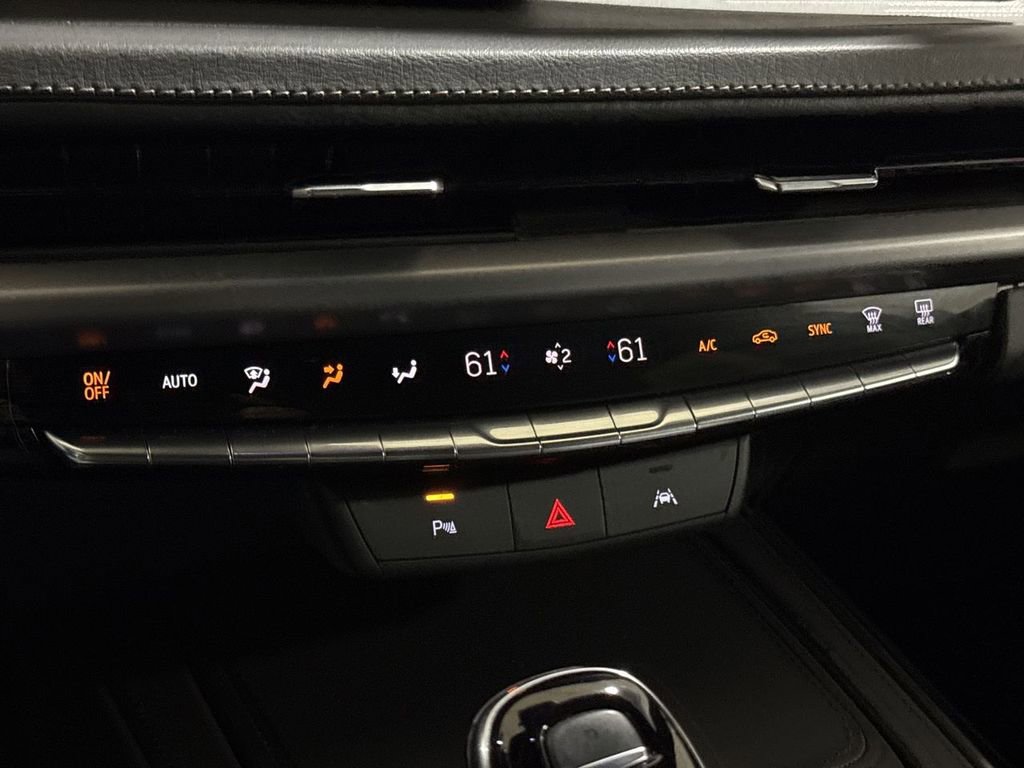 Used 2024 Cadillac XT4 Premium Luxury image 17