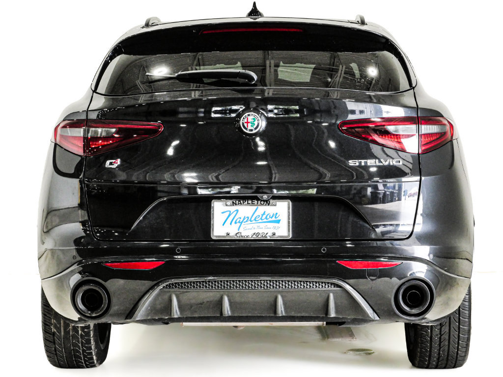 Used 2023 Alfa Romeo Stelvio Veloce AWD/4WD image 8