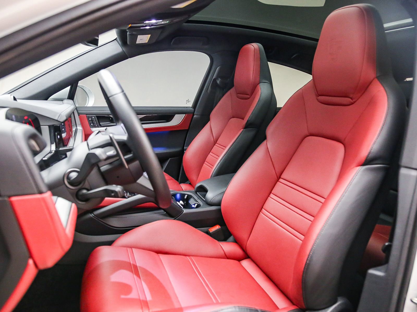 Certified 2026 Porsche Cayenne S AWD/4WD image 4