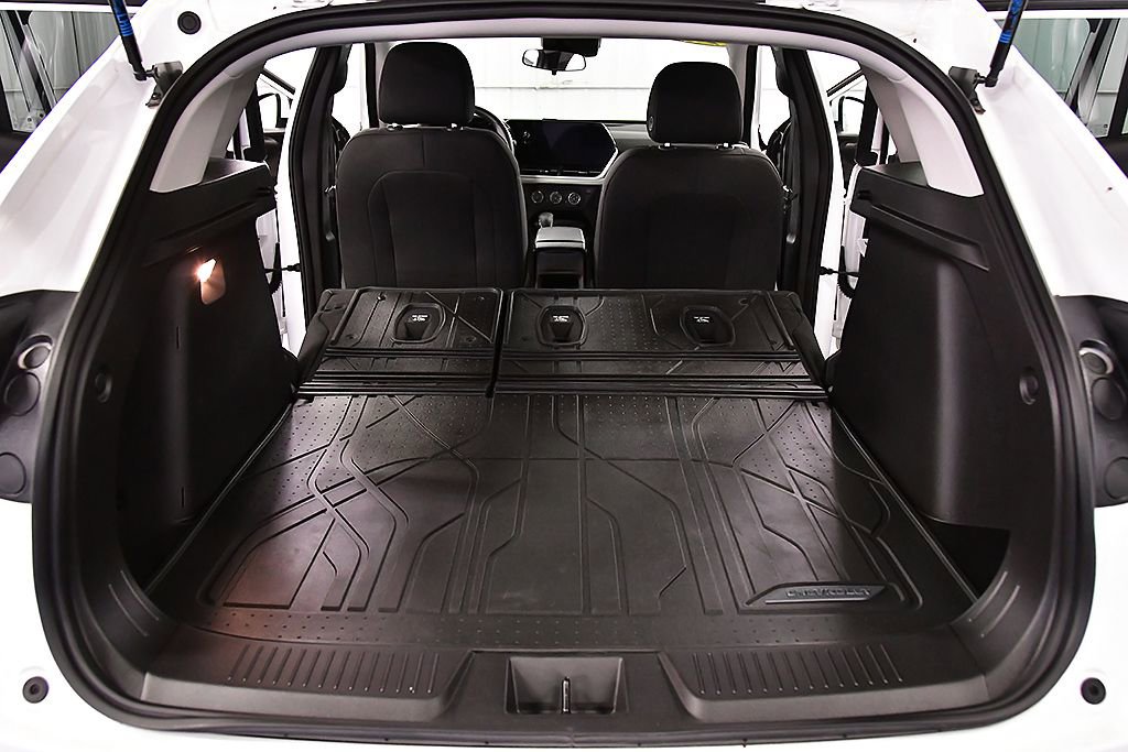 Used 2024 Chevrolet Trax LS w/ LS Convenience Package image 28