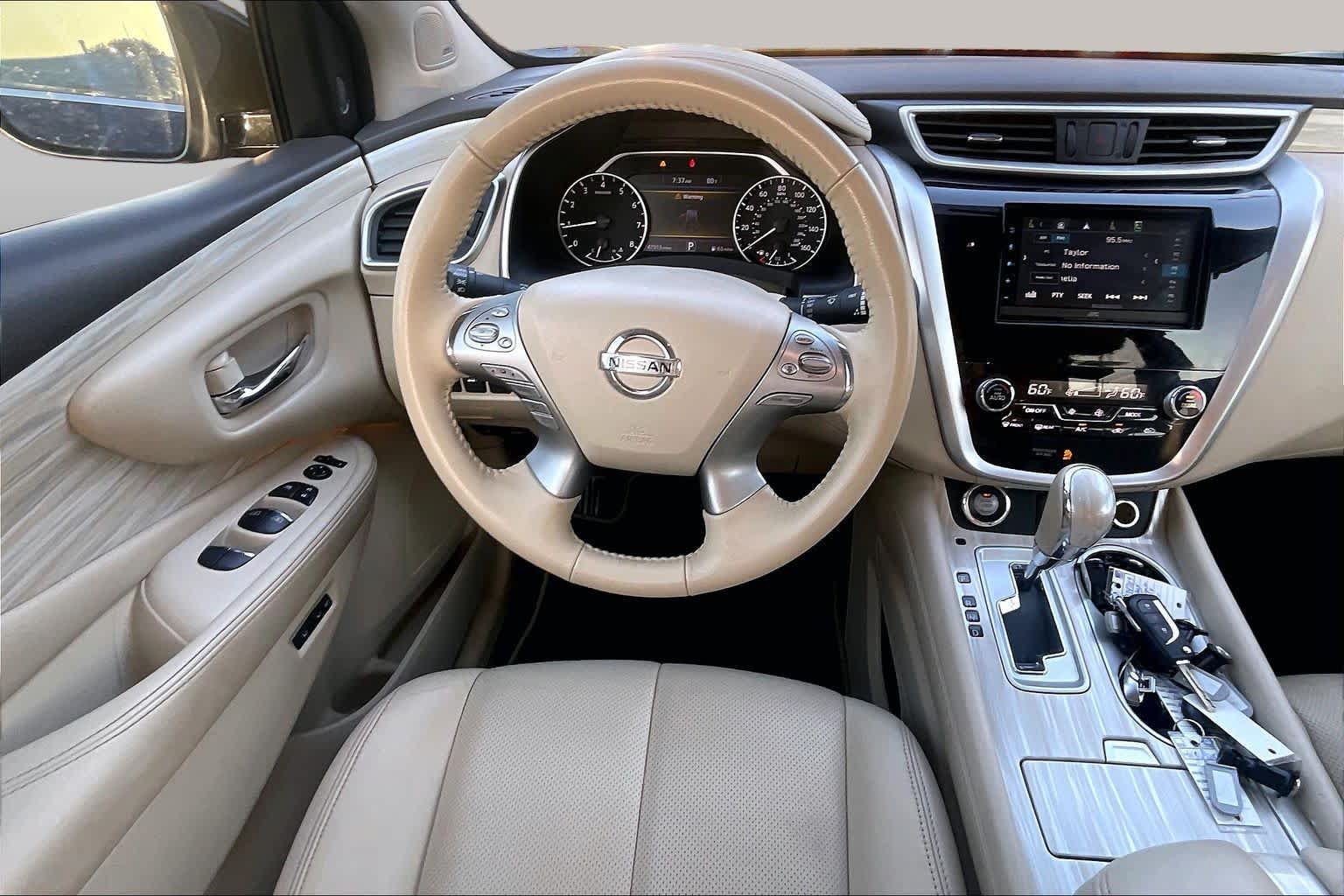 Used 2017 Nissan Murano SL w/ SL Technology Package FWD image 6