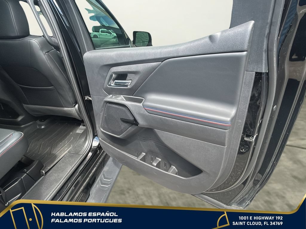 Certified 2025 Chevrolet Silverado EV RST AWD/4WD image 27