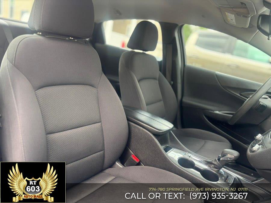 Used 2024 Chevrolet Malibu LT FWD image 12