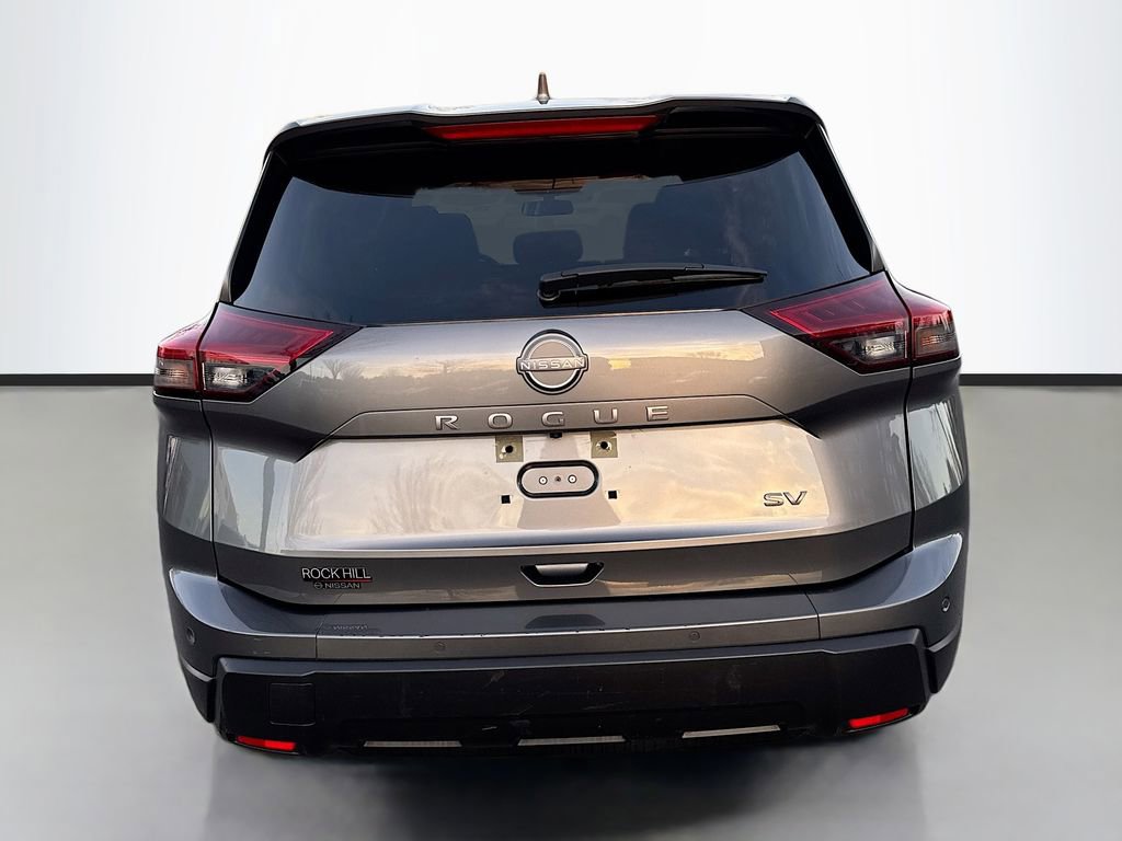 Used 2024 Nissan Rogue SV image 6