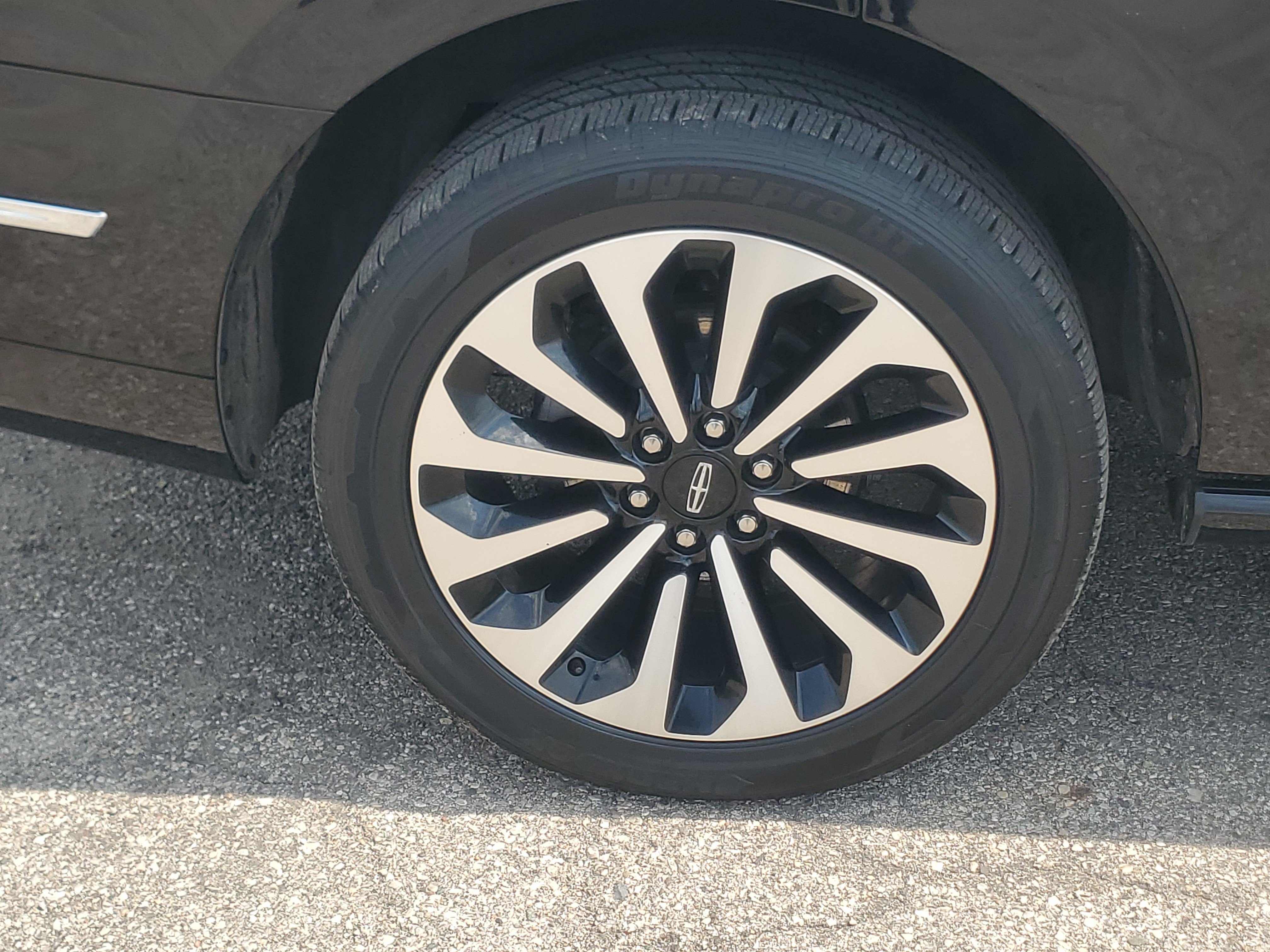 Used 2024 Lincoln Navigator Reserve AWD/4WD image 7