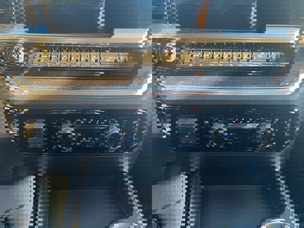 New 2026 Chevrolet Silverado 1500 LTZ w/ LTZ Premium Package image 23