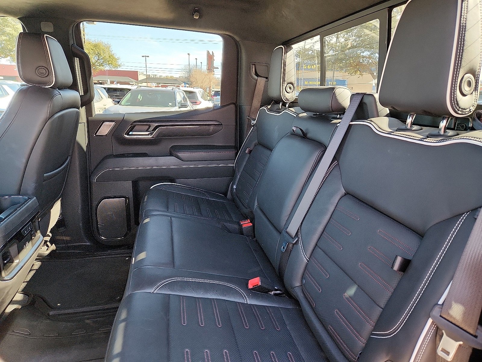 Used 2024 GMC Sierra 1500 AT4X image 12