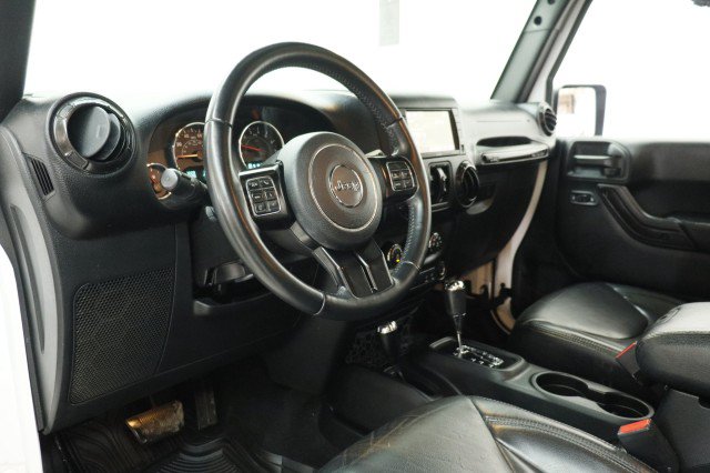Used 2017 Jeep Wrangler Unlimited Sahara AWD/4WD image 6