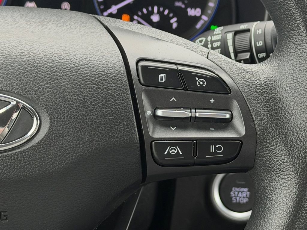 Certified 2023 Hyundai Kona SEL AWD/4WD image 16