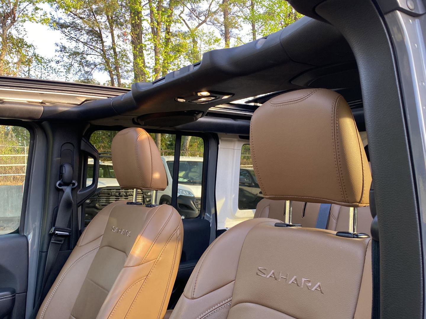 Certified 2023 Jeep Wrangler Sahara w/ Cold Weather Group image 10