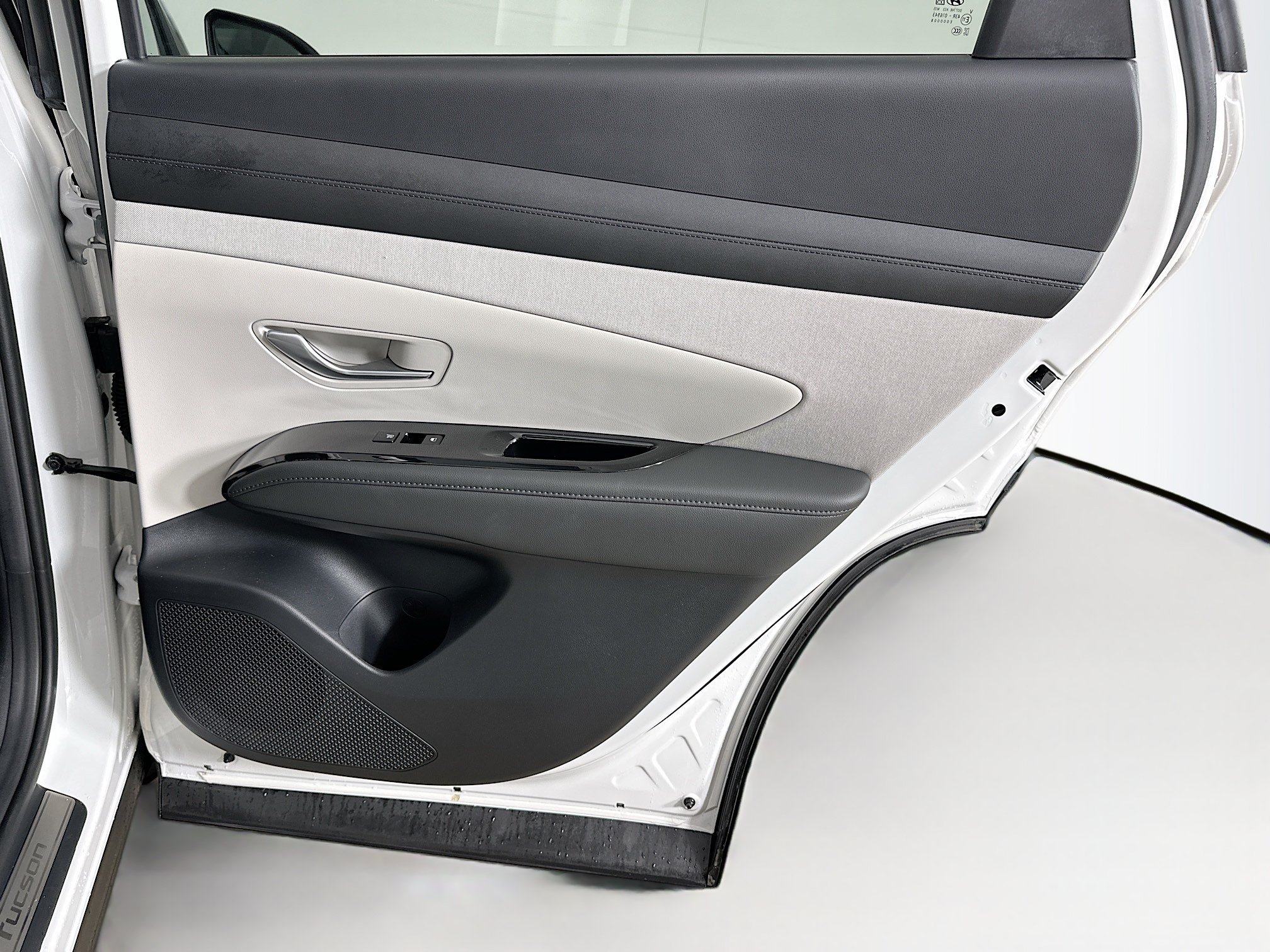 Used 2025 Hyundai Tucson Limited FWD image 31