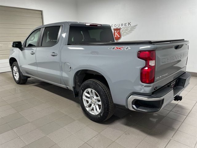 Used 2024 Chevrolet Silverado 1500 LT AWD/4WD image 4