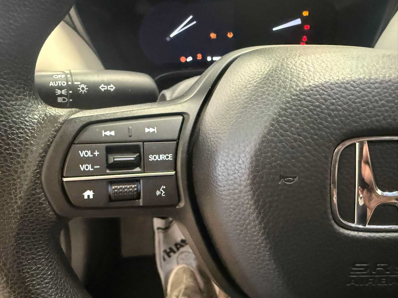 Used 2023 Honda HR-V LX image 29