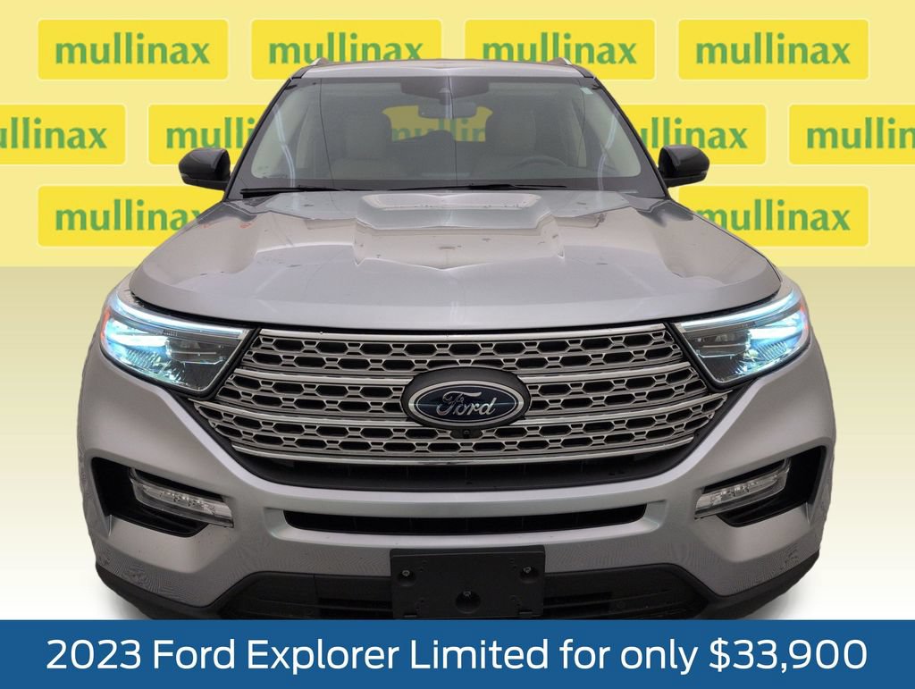 Used 2023 Ford Explorer Limited w/ Equipment Group 301A RWD image 14