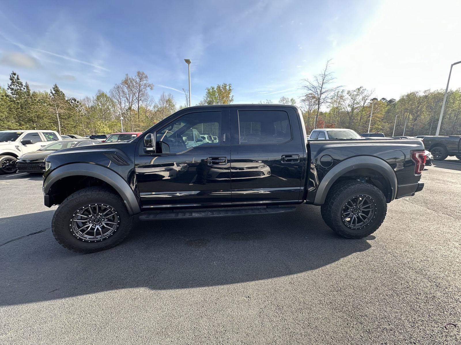 Used 2018 Ford F150 Raptor w/ Equipment Group 802A Luxury image 9