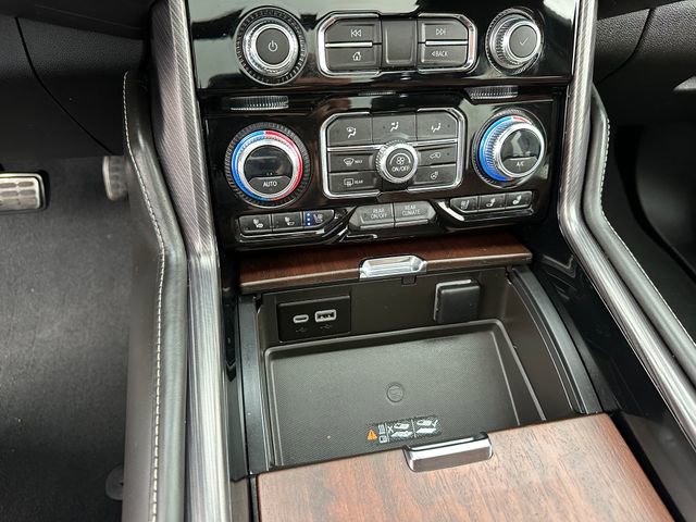 Used 2023 GMC Yukon XL Denali Ultimate image 32