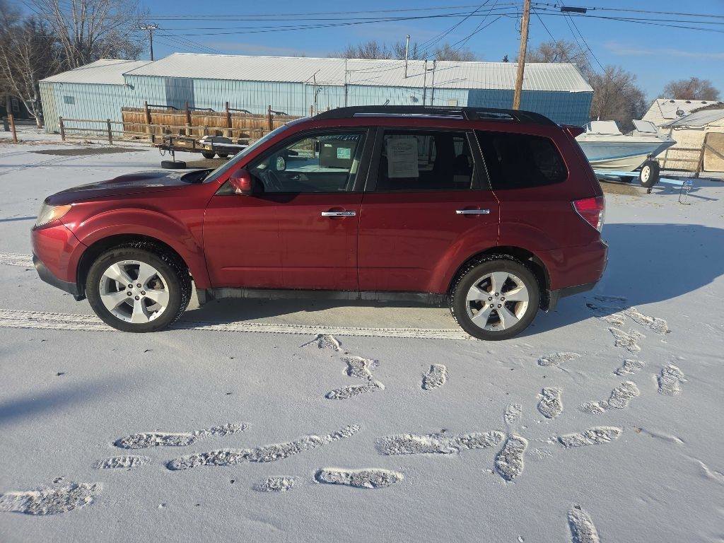 Used 2009 Subaru Forester 2.5XT w/ Popular Equipment Group 4B image 2