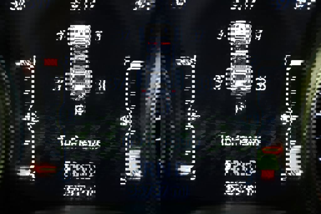 Used 2022 Jeep Wrangler Unlimited Sahara image 17